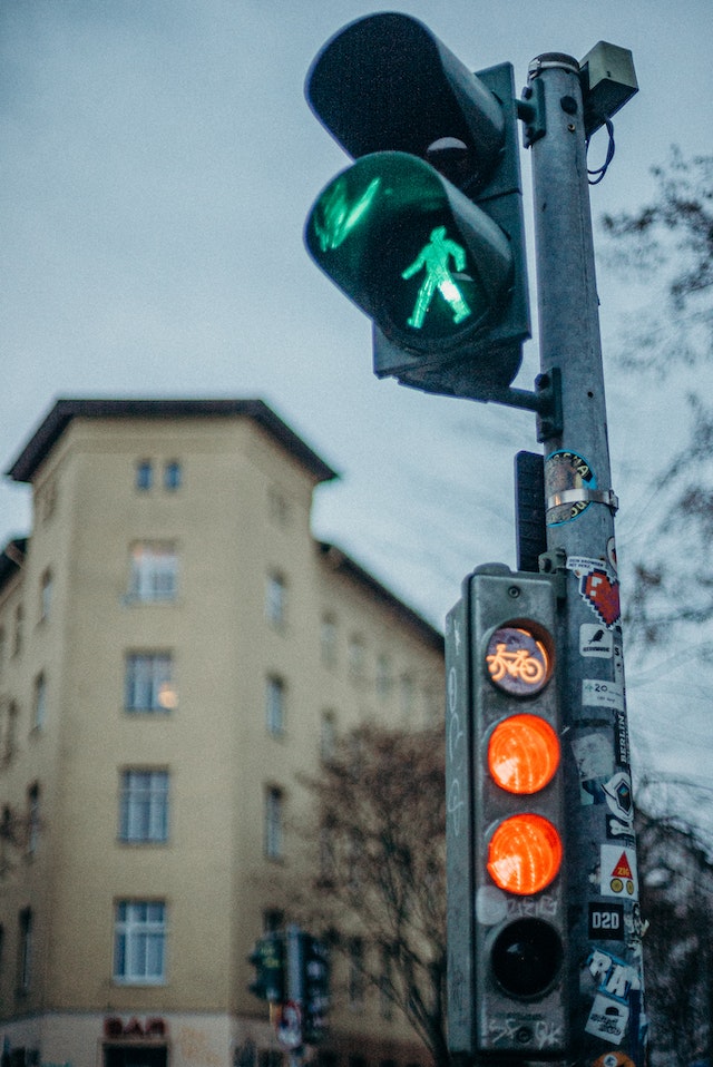 Introduction to Traffic Lights | Stage 3 Lesson | Coding Ireland
